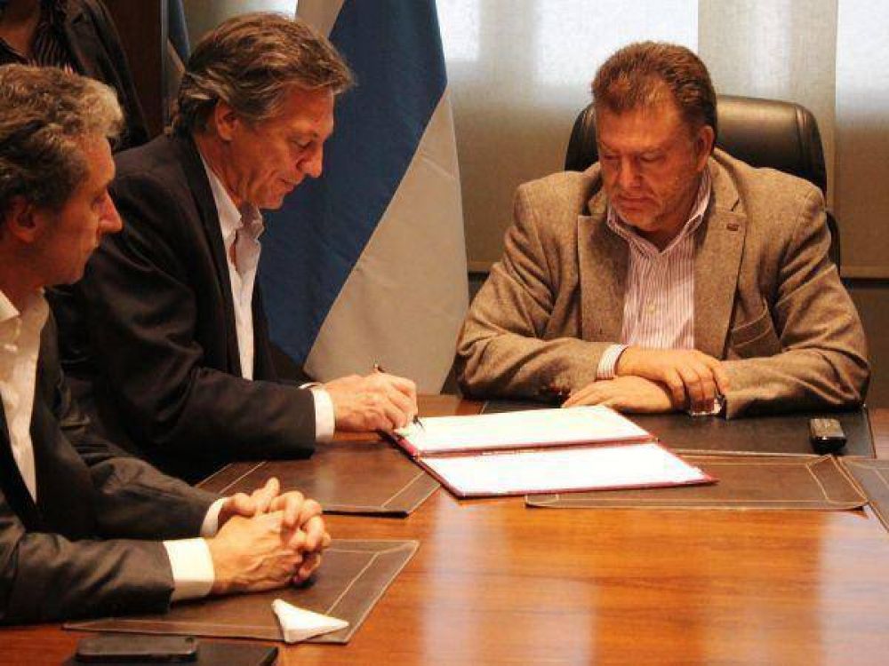 El intendente Amaya firm� un convenio para trabajar en conjunto con ARBA
