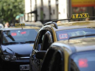El municipio intima a 300 taxistas rebeldes a poner el GPS o les sacan las chapas