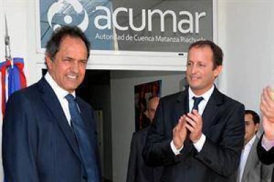 Scioli presiona a Insaurralde por su coqueteo con Massa