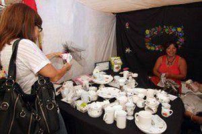 La Feria de Emprendedores reuni� a miles de vecinos en Lomas Oeste