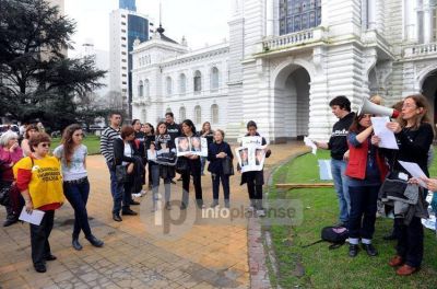 Reclamo vecinal por obras y justicia a 16 meses de la inundaci�n