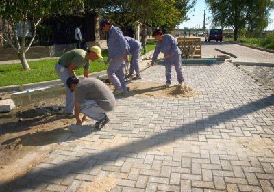Inter�s de Coronda por las obras de pavimento articulado que se realizan en la Ciudad de Santa Fe
