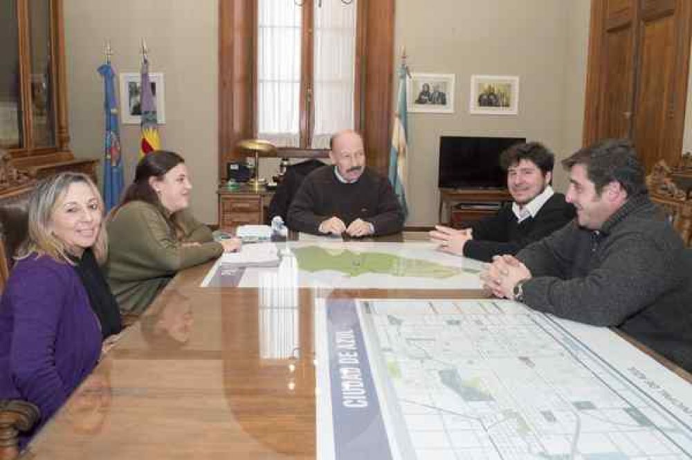 A la opini�n p�blica y colegas comunicadores