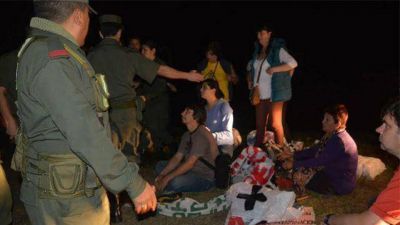 Fracking: reprimieron en Concordia a los ambientalistas que frenaron los camiones