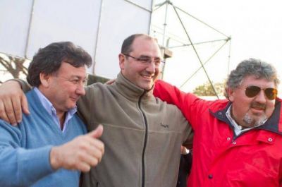 El sucesor de Caponio no defini� si seguir� a Alperovich o a Amaya