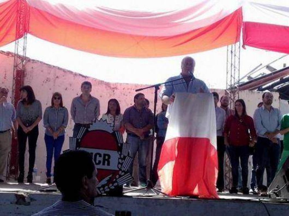 Masivo acto en apoyo a los radicales goyanos