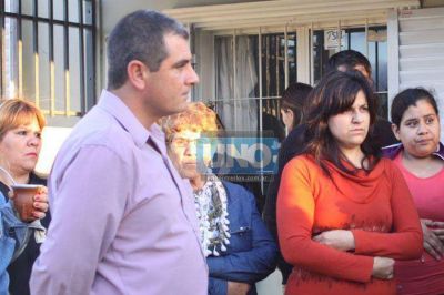 Afirman haber sido v�ctimas de una estafa y resistir�n el desalojo de su vivienda