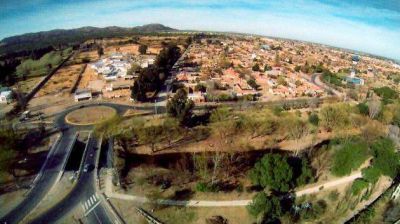 Poggi inaugura un puente sobre el R�o San Luis