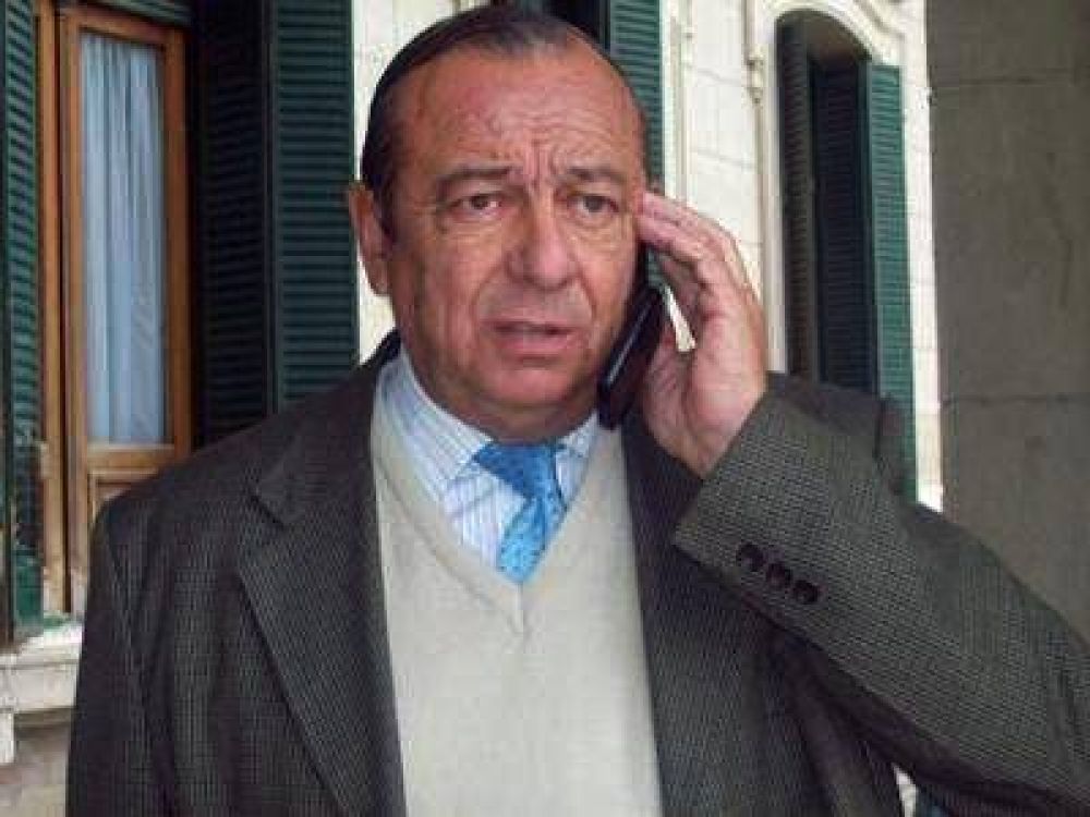 Carlos S�nchez retoma su actividad como intendente