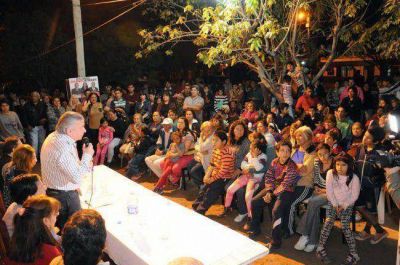 En el 8 de Abril, Infante obtuvo el apoyo de vecinos que elogiaron su gesti�n y se comprometieron a acompa�arlo