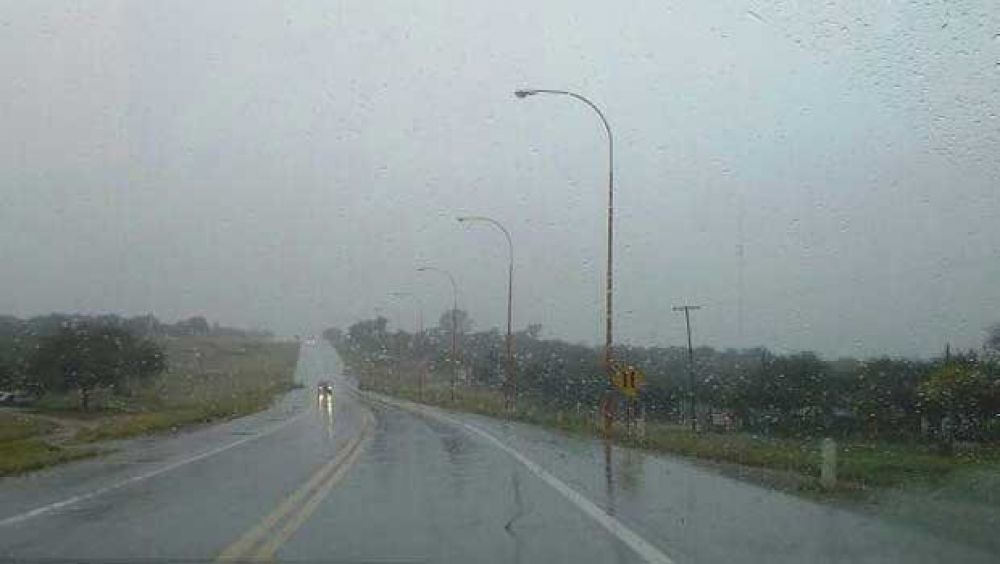 El viento hizo bajar la temperatura y podr�a llover en los pr�ximos d�as