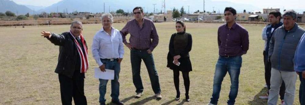 Bosetti anunci� el inicio de obras en el predio del club Estudiantes