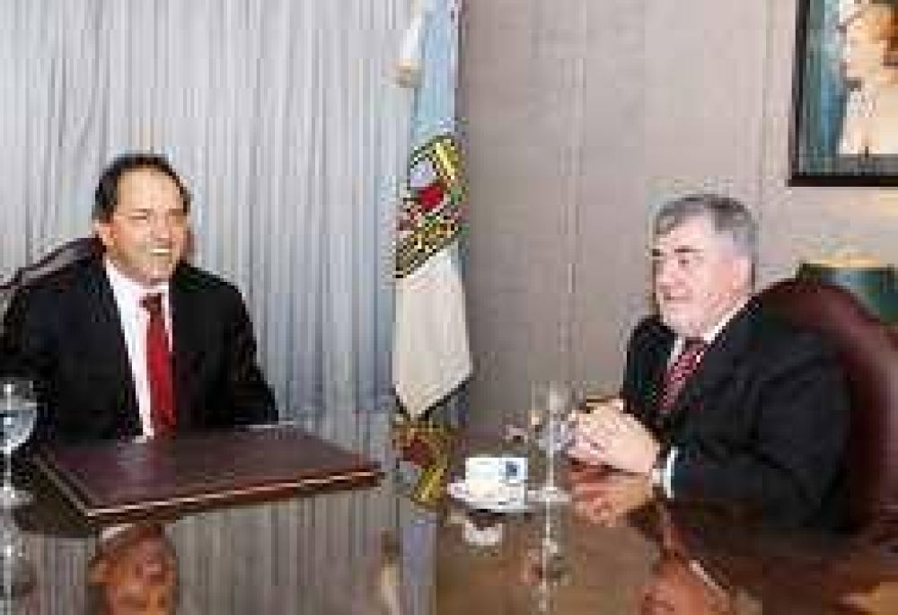 Presi�n para que el PJ abra la puerta al campo y la industria