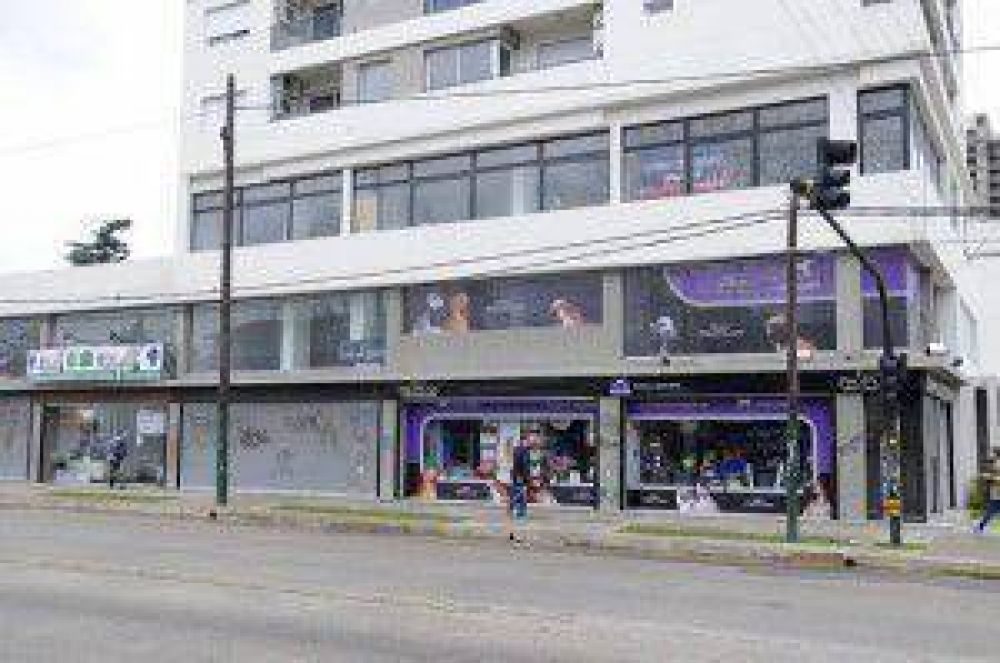 Abren m�s comercios en las plantas bajas de edificios