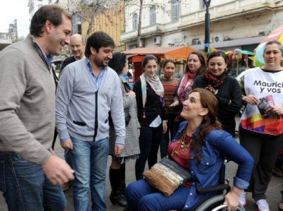 Michetti visit� La Plata: �Somos la alternativa de la Argentina�
