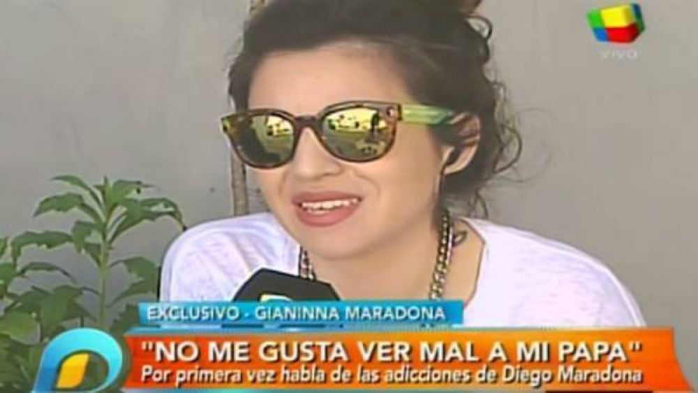 Gianinna Maradona apunt� contra el entorno de su pap�