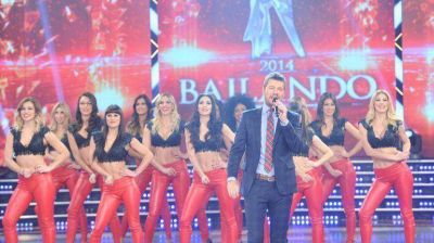 Tinelli intent� hablar con la Presidente, pero termin� dialogando con Scioli, Macri y Massa