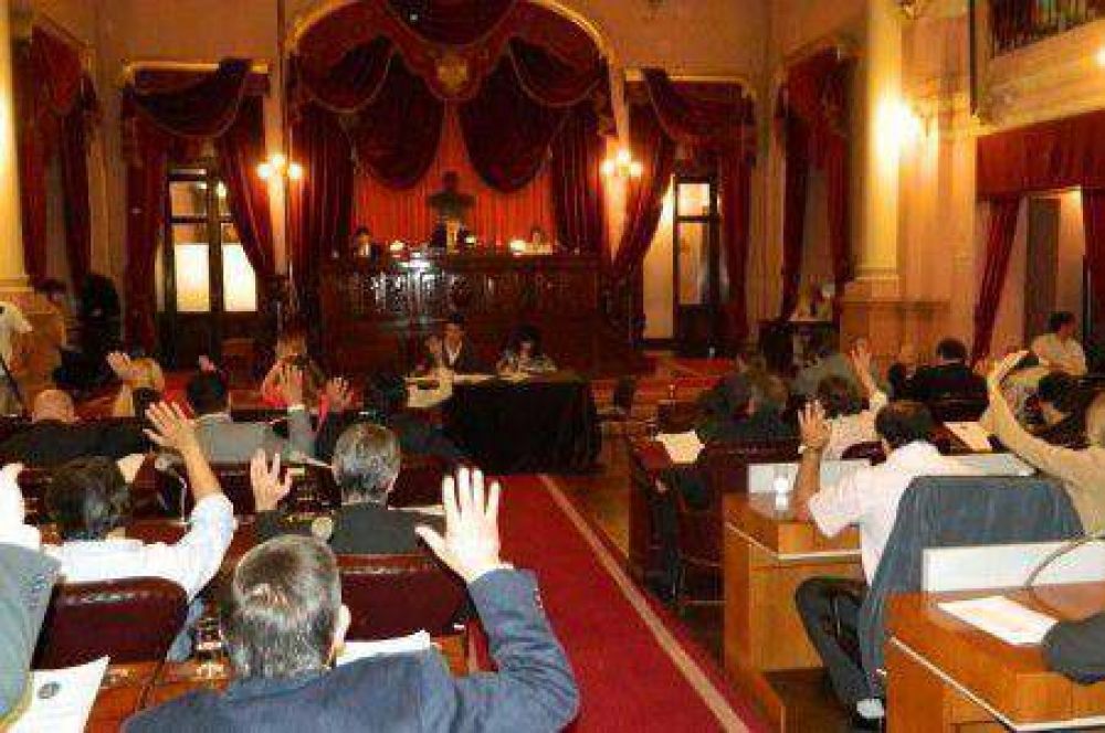 Proponen que una comisi�n legislativa investigue el desfalco a la ATER