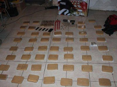 Secuestraron m�s de 50 ladrillos de marihuana y proyectiles de armas de fuego en una casa de Godoy Cruz