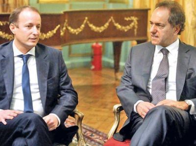 En medio de rumores, Scioli e Insaurralde charlaron pero sin una foto juntos