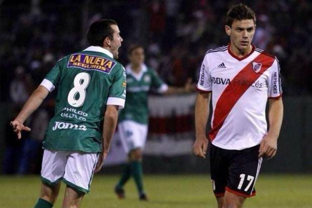 Sin Cavenaghi, en River s�lo hay juveniles para reemplazar a Teo Guti�rrez