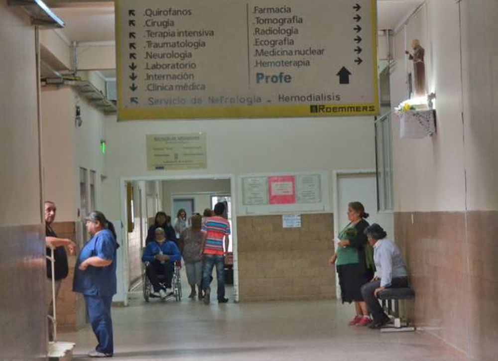 Contin�a grave la nena que se dispar� en la cara