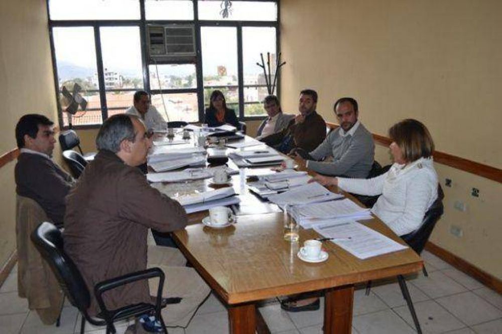 El radical-barrionuevismo apura el proyecto de las PASO de Luna