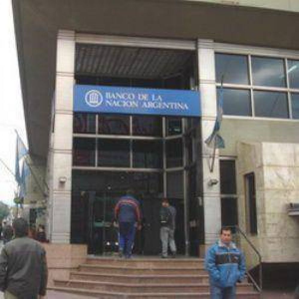 Bancarios paran por el impuesto a las ganancias