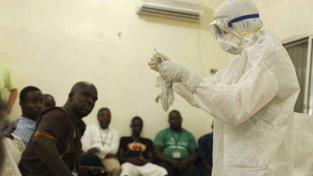 El �bola se extiende en �frica y el n�mero de muertos sube a 887