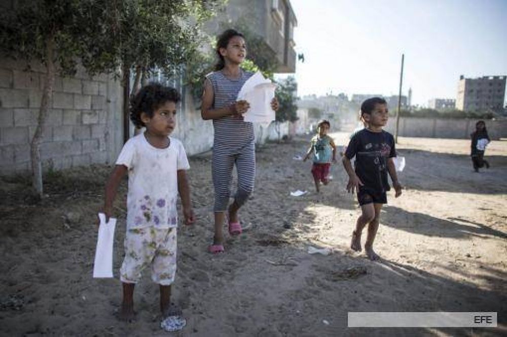 Con la tregua en marcha, la poblaci�n de Gaza sale a la calle y llega la ayuda humanitaria