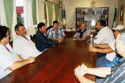 El intendente Cipolini convoc� a los gremios para reabrir la mesa salarial
