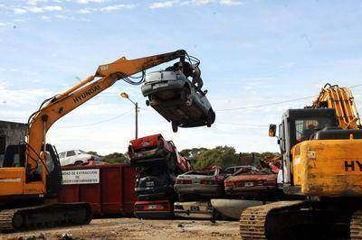 Inici� el municipio una nueva etapa de compactaci�n de veh�culos y motos