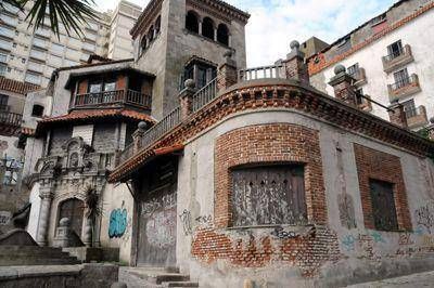 Eval�an proyectos de inversi�n para dos ex hoteles de la costa marplatense