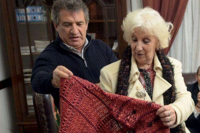Urribarri celebr� la restituci�n del nieto de Estela