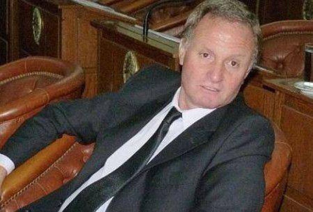 Ballestena busca evitar la interna por la intendencia de La Paz