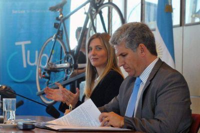 La Provincia adquiri� 7040 bicicletas para estudiantes secundarios y universitarios