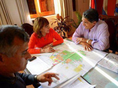 Trabajan para extender en 8.000 metros la red de gas en Paran�