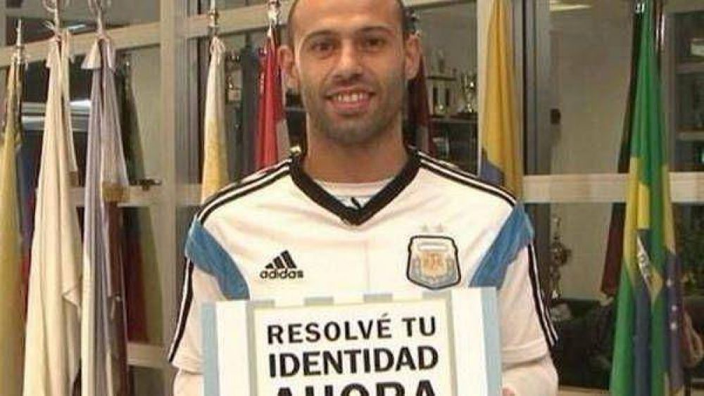 Mascherano felicit� a Estela de Carlotto: 