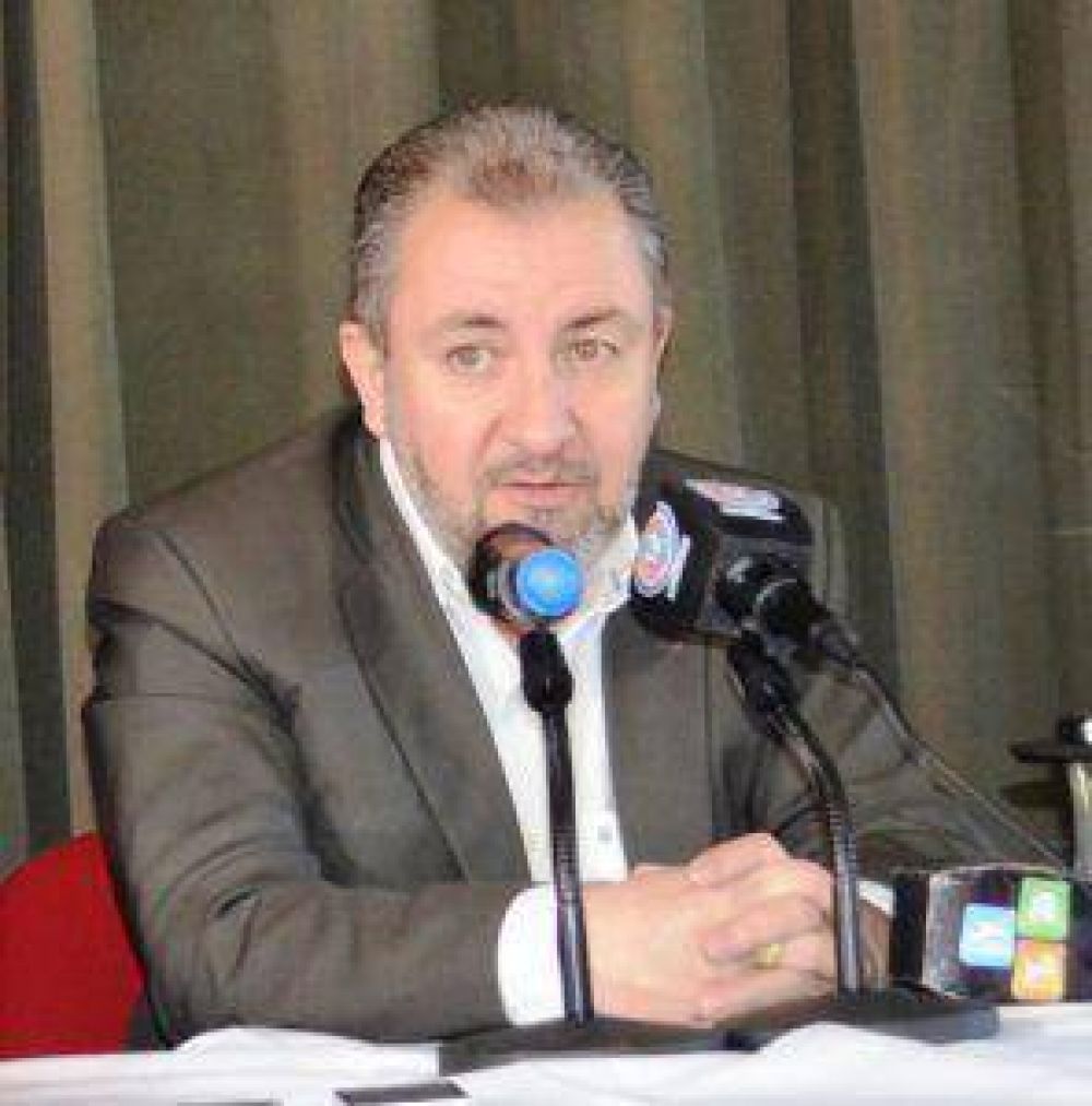 Preocupa al Gobierno provincial el avance de la intrusi�n en Puerto Iguaz�