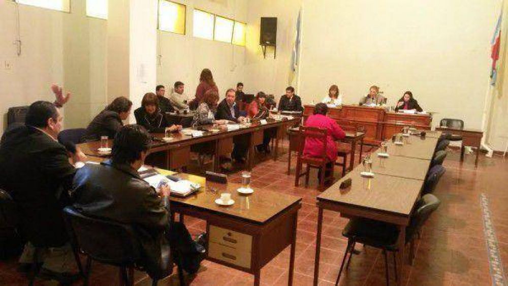 Ediles bandeos convocaron a profesionales cesanteados de la Municipalidad de La Banda