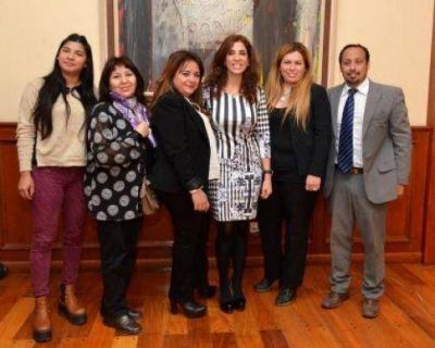 La Gobernadora Claudia de Zamora recibi� y brind� su apoyo a la Asociaci�n �Madres Santiague�as�