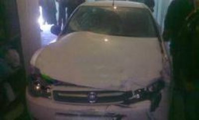 Encontraron auto en que conductor choc�, mat� y huy�