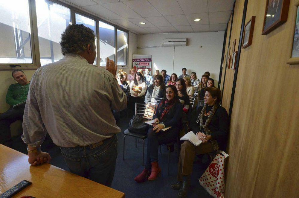 Lan�s: nuevas capacitaciones para trabajadores municipales