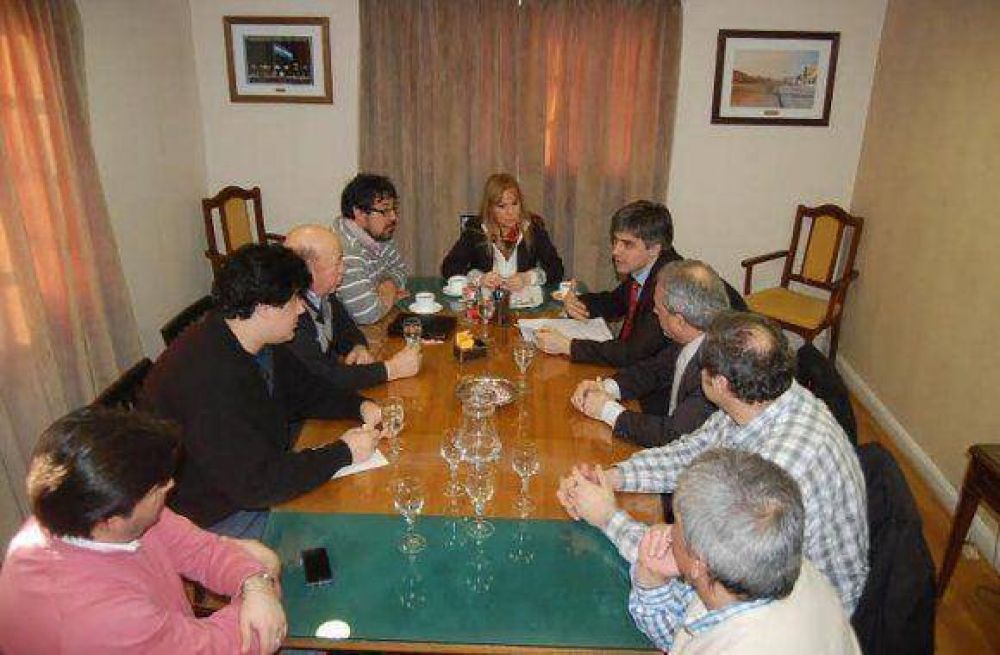 Rossi anunci� al Concejo, un prometedor sistema de Estacionamiento Medido