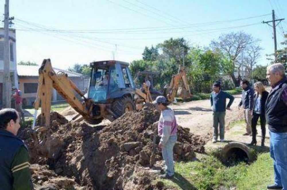 M�s capitalinos vivir�n en calles pavimentadas