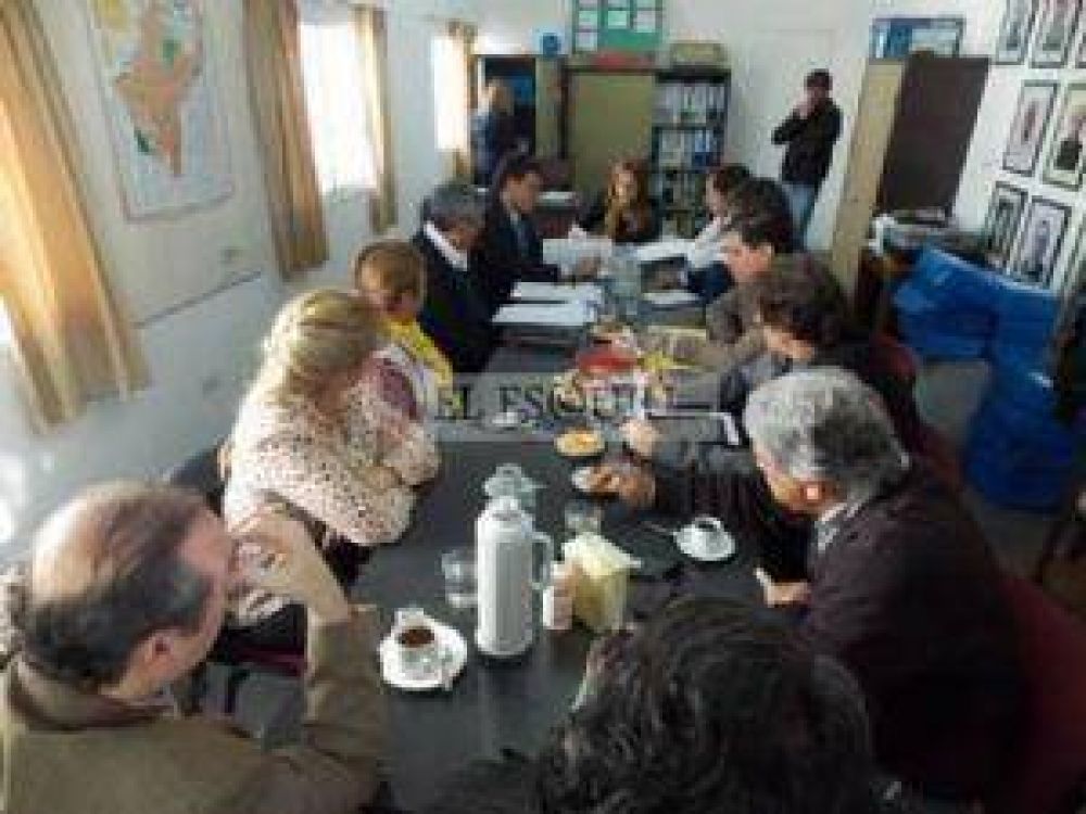 Rechazo a la declaraci�n de Emergencia Social