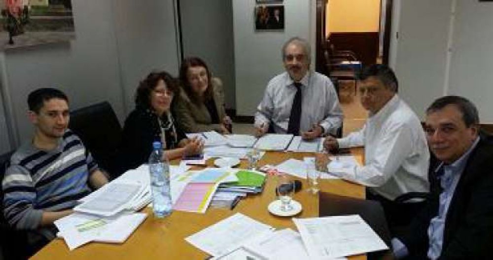 Domingo Peppo se reuni� con funcionario nacional de viviendas