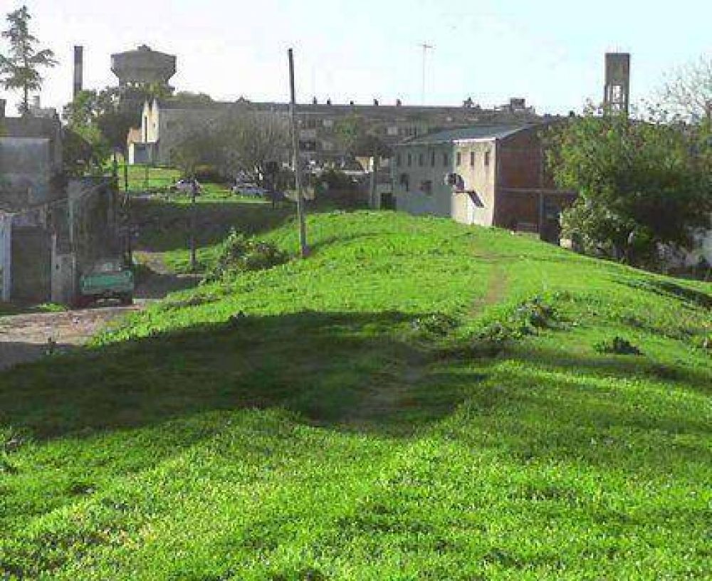 Recuperan y limpian terrenos del ferrocarril