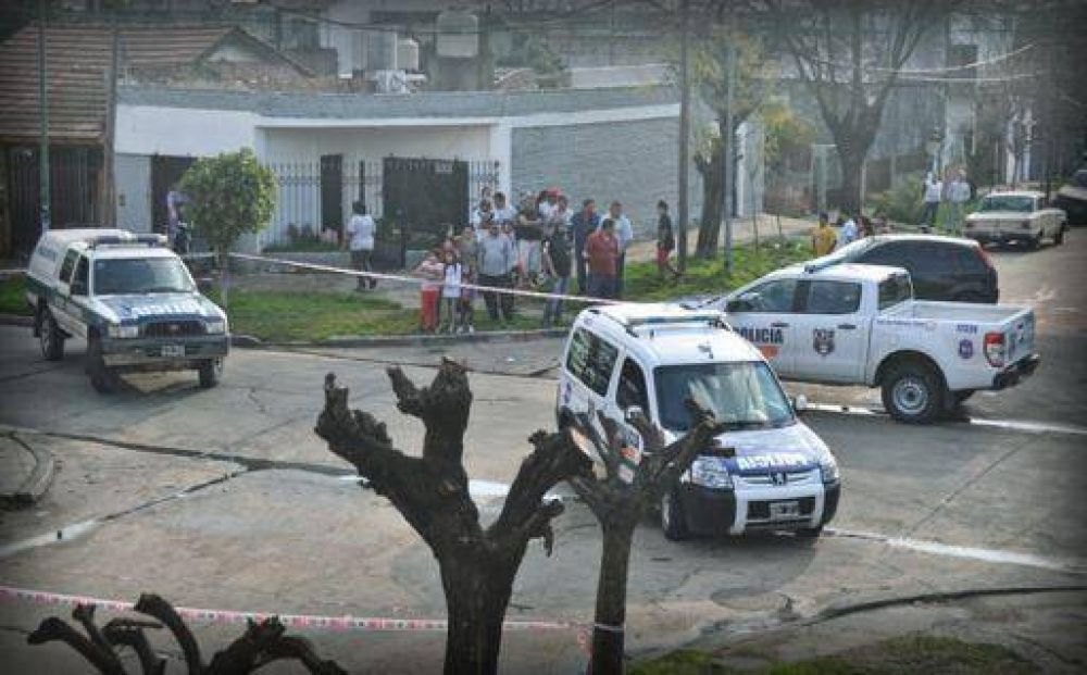 Joven amenaz� con suicidarse y caus� un revuelo