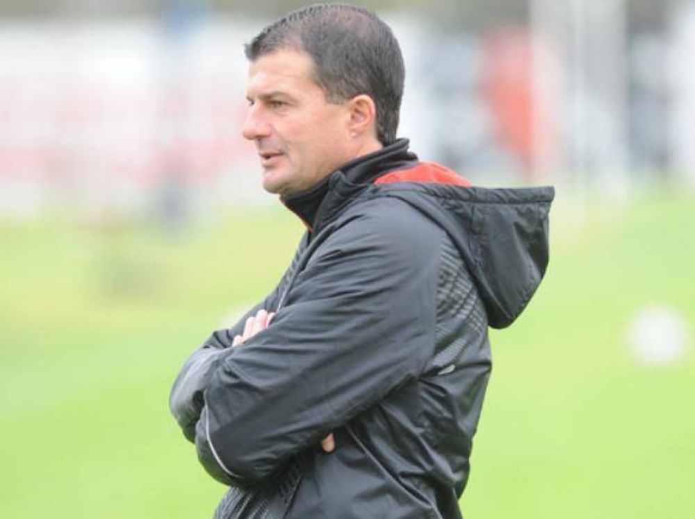 Raggio define el equipo de Newell's que debutar� el domingo ante Boca